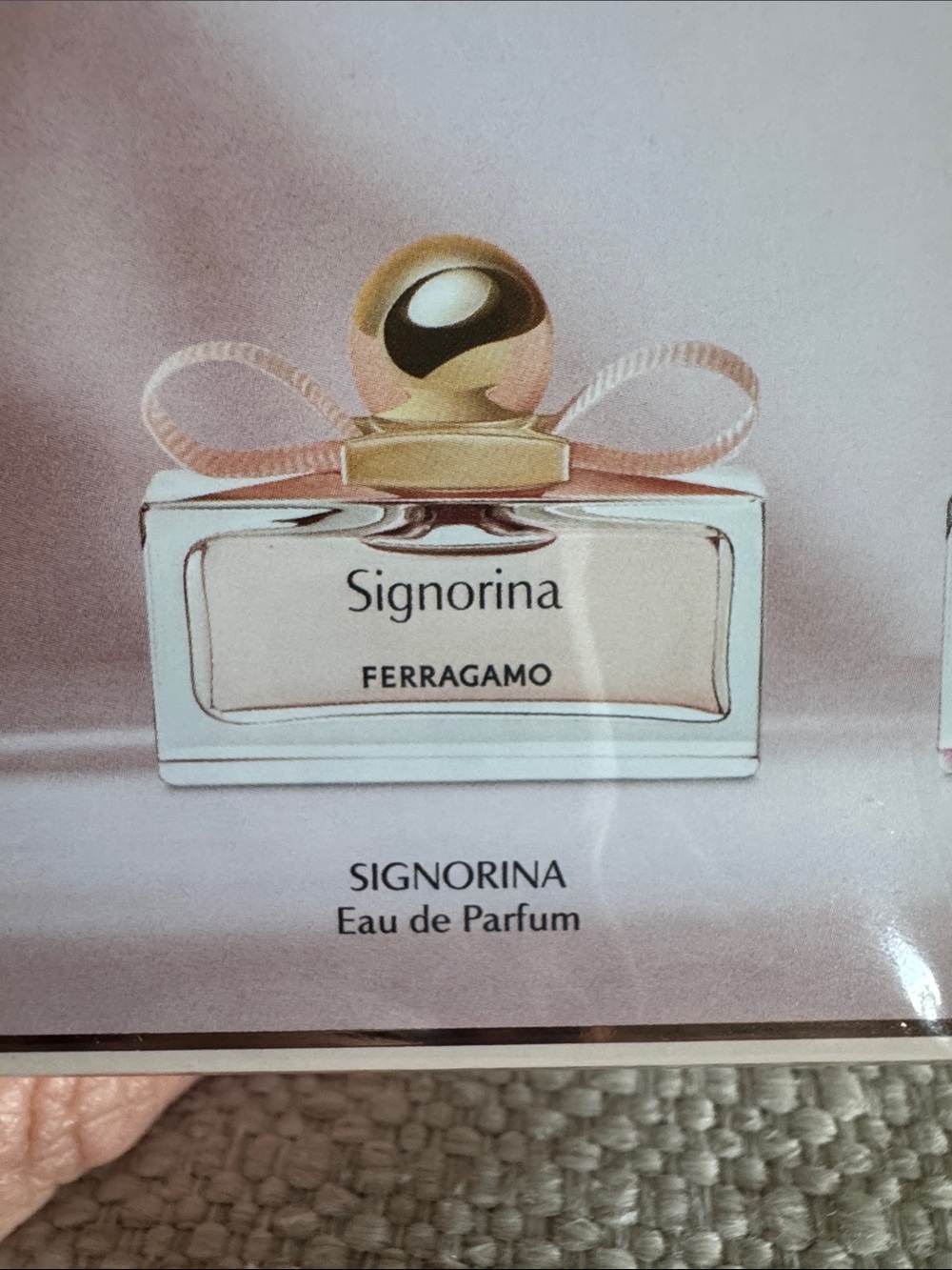 Salvatore Ferragamo Signorina Mini Fragrance Set - NWT - Picture 4 of 8